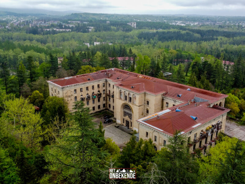Verlaten plekken in Georgië: het indrukwekkende Sanatorium Metallurg in Tskaltubo